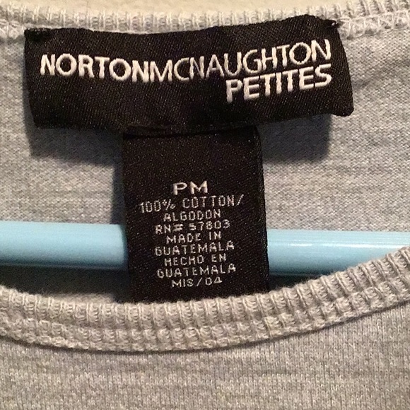 Norton McNaughton Petites Sleeveless Gray/White Striped Pullover Top Medium - Picture 2 of 3